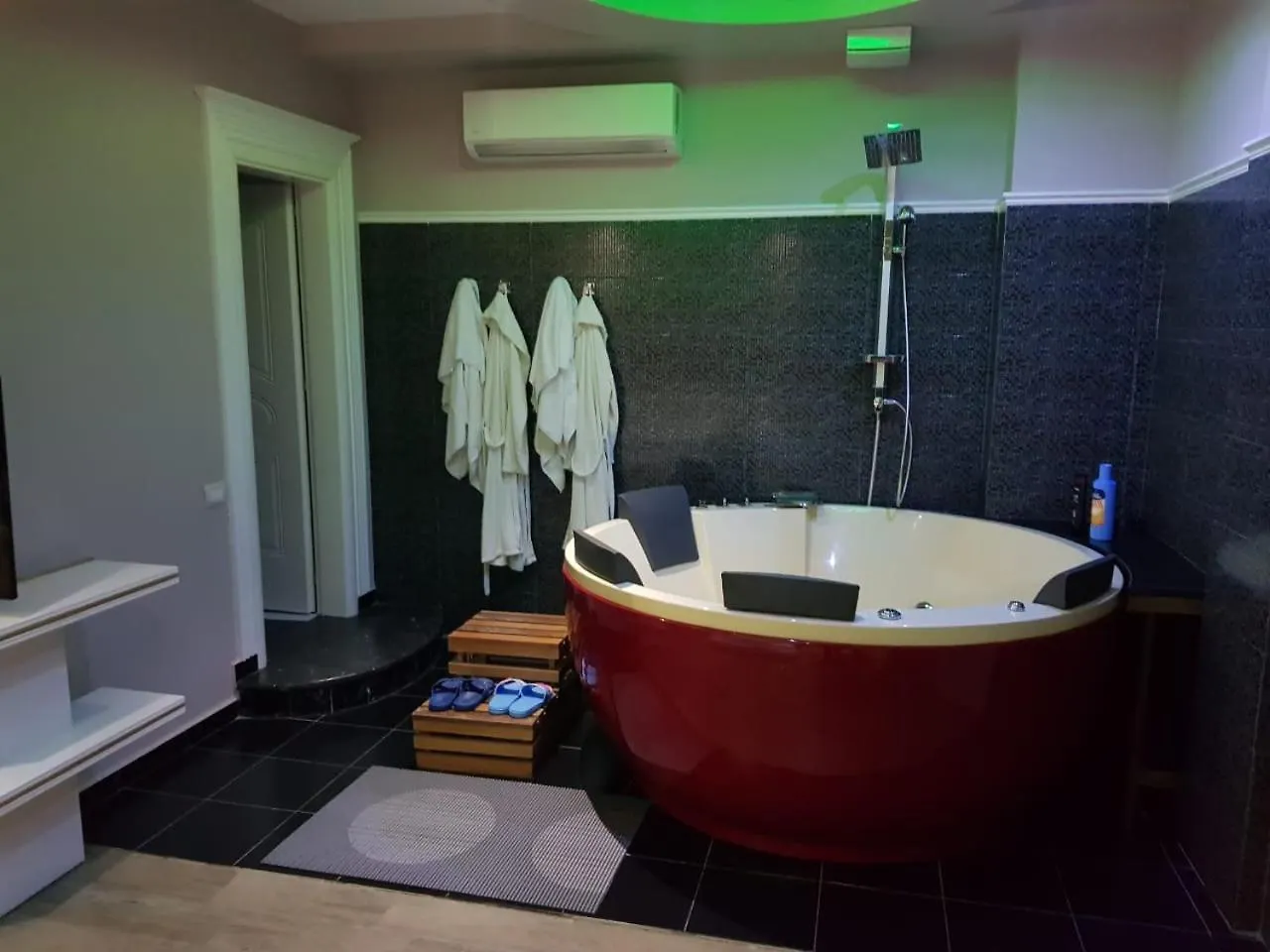 Hotel Kresko Lushnjë