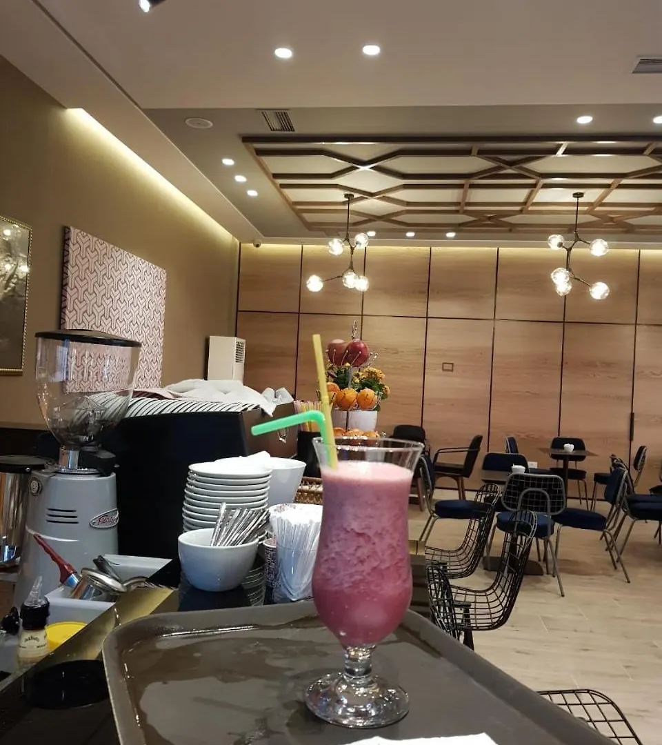 Hotel Kresko Lushnjë 0*,  Albânia
